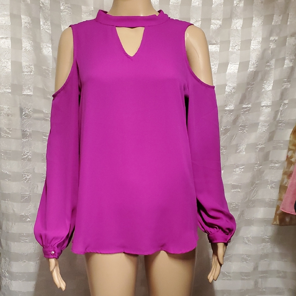 Adrianna Papell Fuchsia Cold Shoulder Blouse.  Size M.